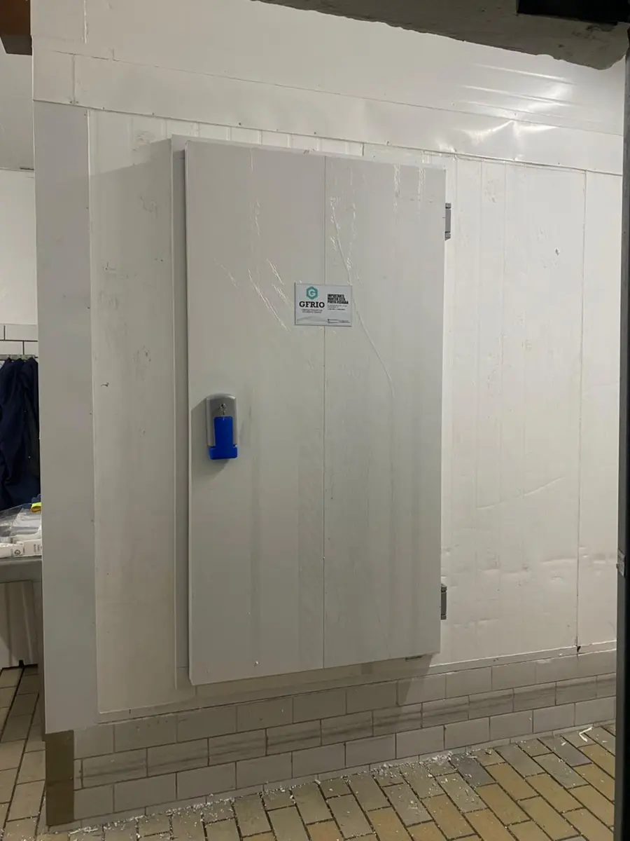 Interior de câmara fria industrial - Gfrio